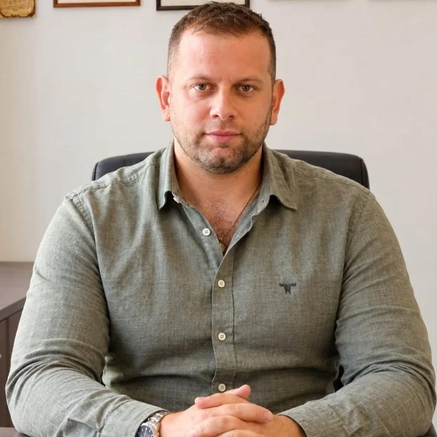 Krimiotis7